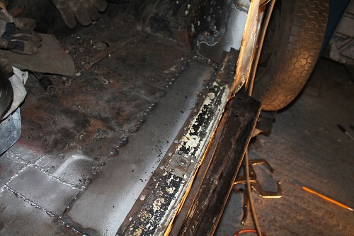 minor floor front.jpg