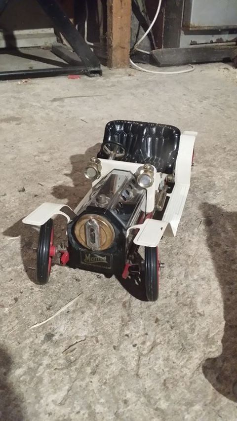 10606587_784750124881615_2525682664263119306_n.jpg