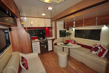 Fifth-Wheel-Celtic-Rambler-Lounge.jpg