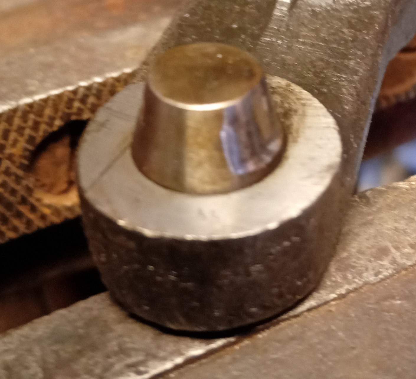 Wear on steering box pin